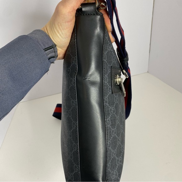 🔥Auth Gucci Supreme Shoulder Crossbody Bag GG PVC Leather - Picture 8 of 16